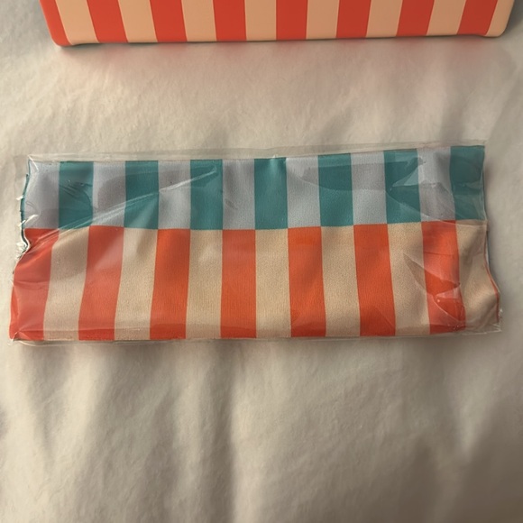 NWOT Fancy Eyebob Readers - Picture 3 of 7